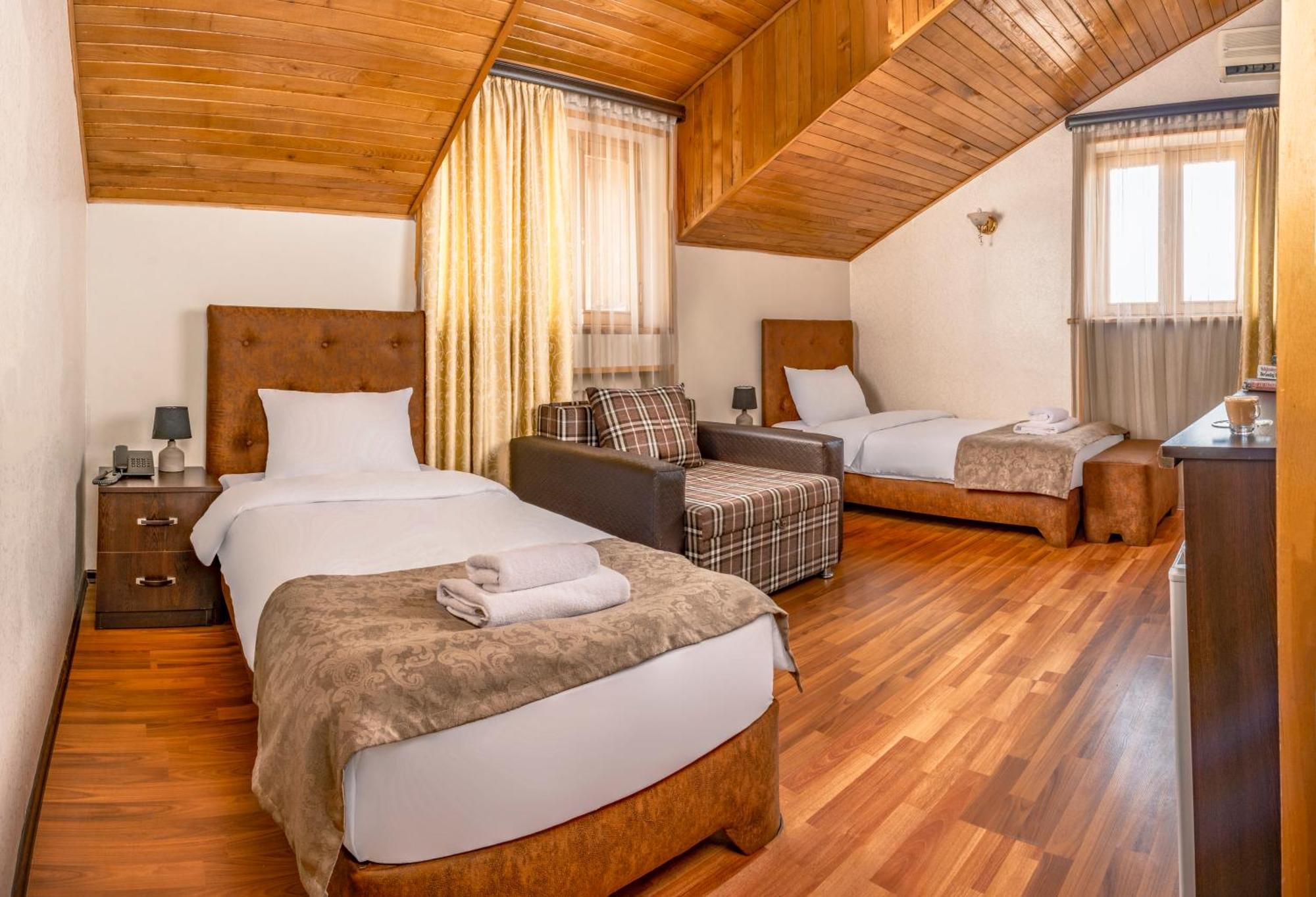 Valeria Hotel ティビリシ エクステリア 写真